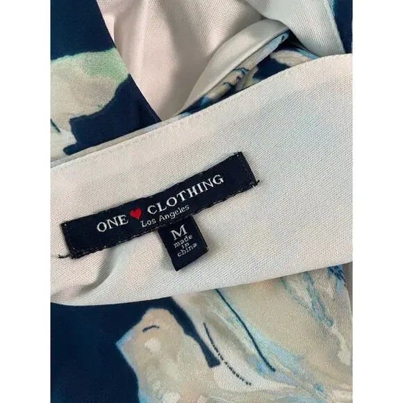 One Clothing Los Angeles SZ M Blue Floral Sleeveless Shorts Summer Beach Romper - Picture 4 of 7